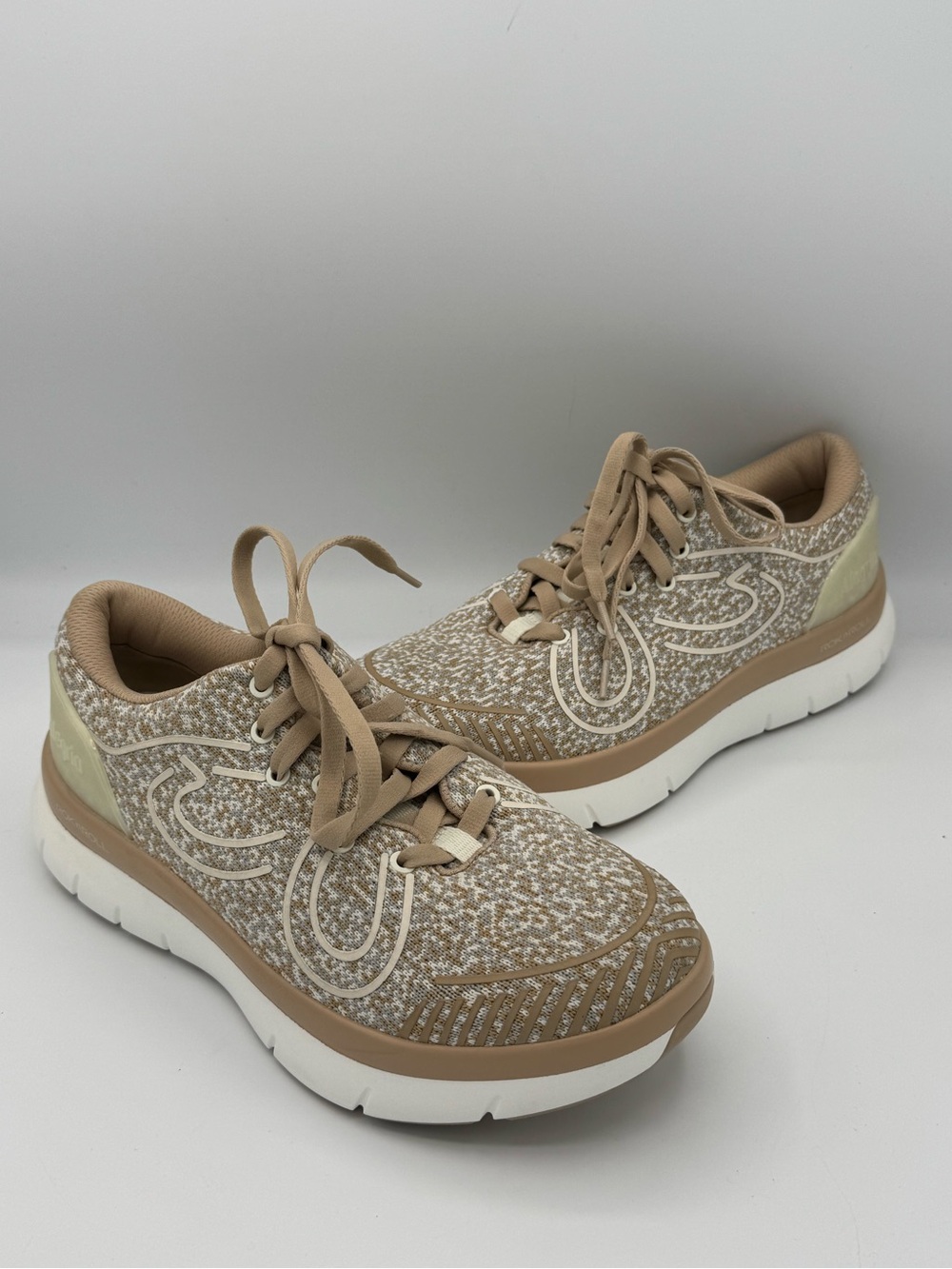 Alegria Roll On 2 Women’s Mesh Knit Lace-Up Sneakers Rok n Roll Technology